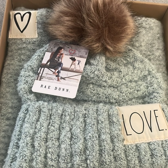 RAE DUNN hat set - Picture 1 of 3